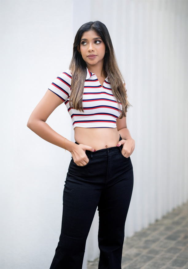 RIB COLLOR STRIPE CROP TEE